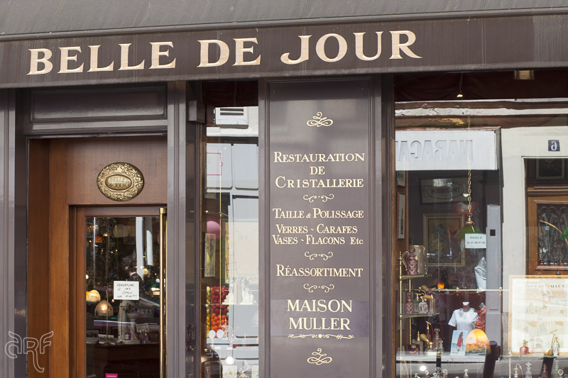 facade restaurant Belle de Jour Paris